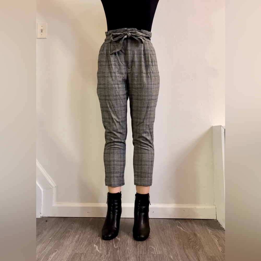 H&M size 6 women’s black and white patterned dress pants